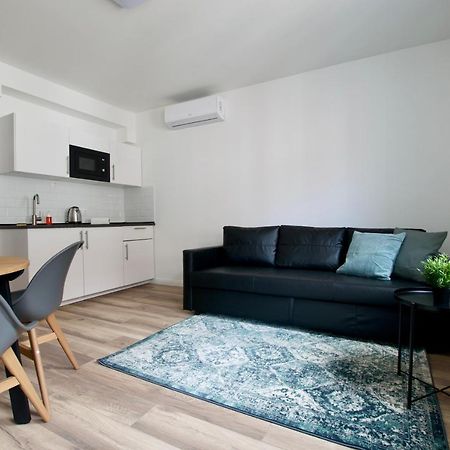 Standard Apartment By Hi5 - Dessewffy 37 Suites Budapest Exterior foto